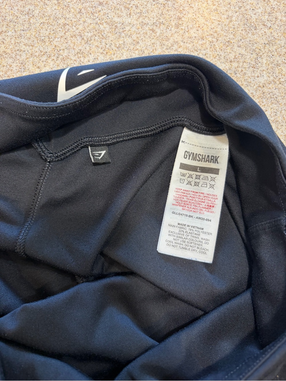 Gymshark Women’s Seamless Leggings Black 22” Inseam Crop Large - Picture 3 of 3